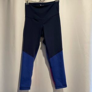 Old Navy Active Go-Dry Calf Length Leggings | Size Small